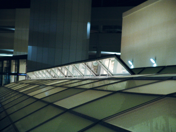 Open windows at Ernst August Galerie